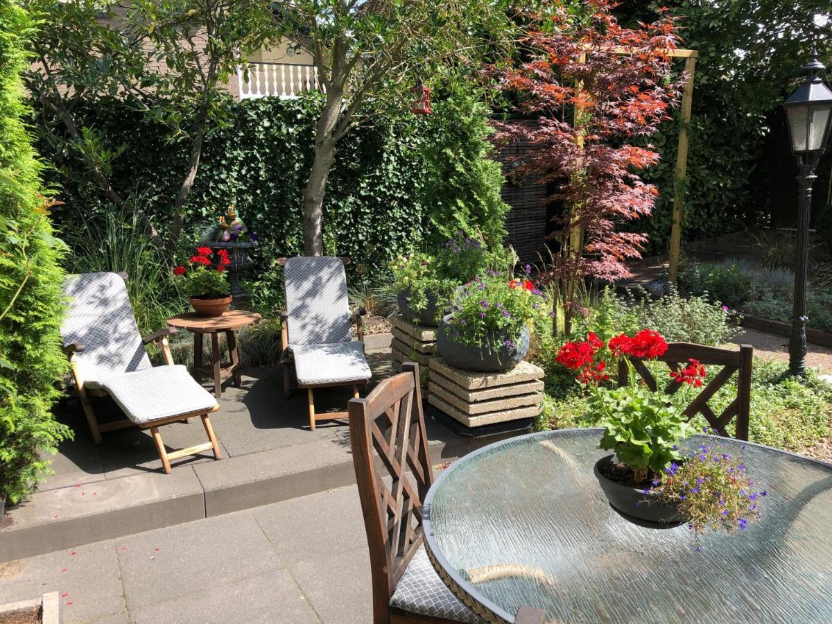Walnut Lodge Bed & Breakfast Noorbeek Bagian luar foto