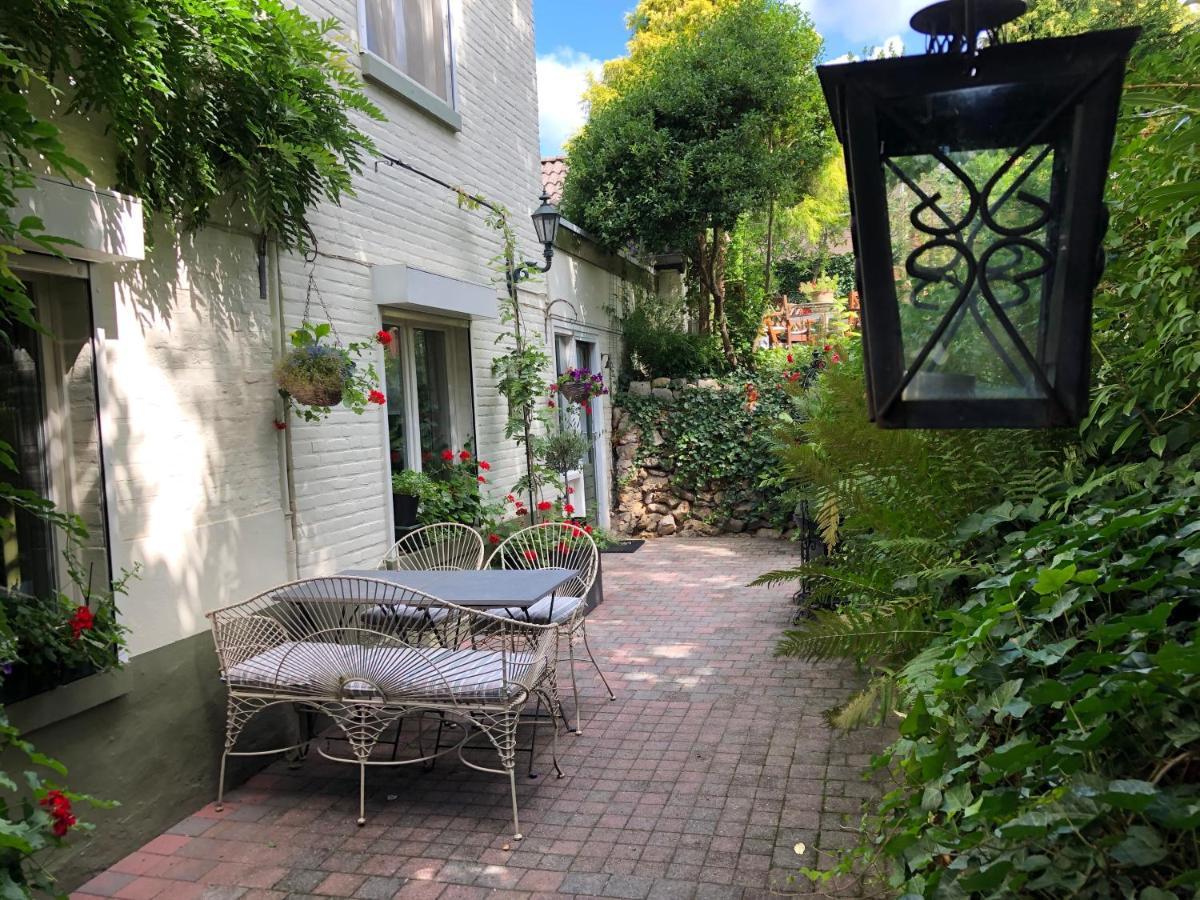 Walnut Lodge Bed & Breakfast Noorbeek Bagian luar foto