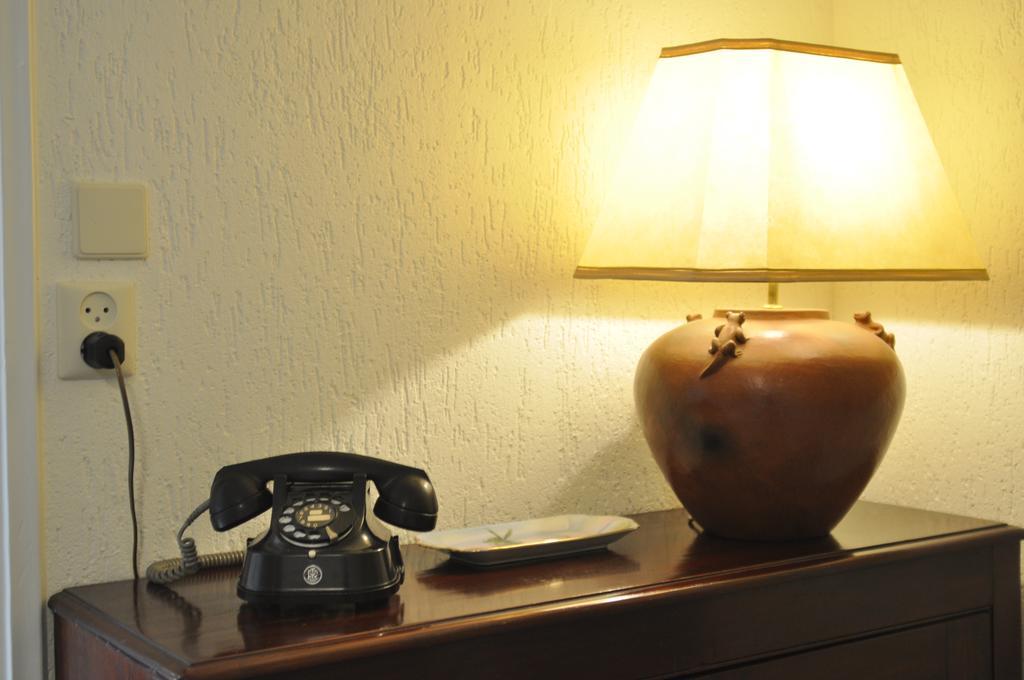 Walnut Lodge Bed & Breakfast Noorbeek Bagian luar foto