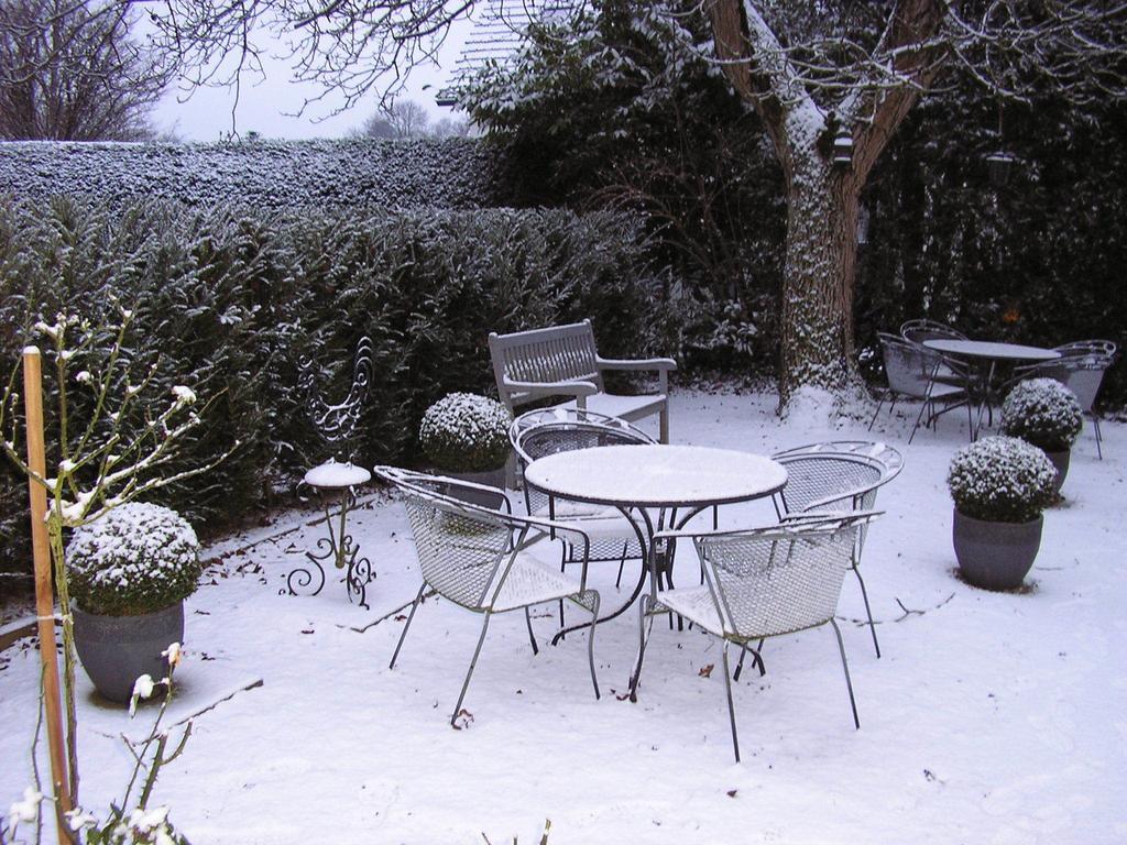 Walnut Lodge Bed & Breakfast Noorbeek Bagian luar foto
