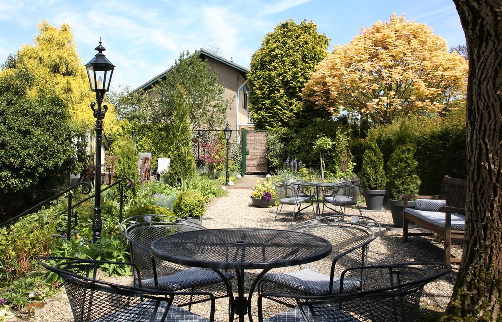 Walnut Lodge Bed & Breakfast Noorbeek Bagian luar foto